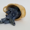 Edith Madou: Never mind, keramiek, 10 x 15 x 14 cm. 225 euro