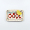Edith Madou: No Fish, keramiek, 2 x 15 x 11 cm. 30 euro