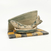 Edith Madou: Droom van een keukenmeid, keramiek, 7 x 12 x 6 cm. 40 euro
