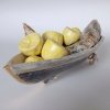Edith Madou: Travelling lemon lady, keramiek, 10 x 30 x 14 cm. 195 euro