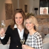 18 maart 2013 was er in Culinaire Verwennerij Bij Jef een exclusieve champagne-proeverij. Op de foto Vitalie Taittinger van het beroemde champagnehuis en gastvrouw Nadine Mögling. Op de achtergrond het prachtige werk van Jolanda van Gennip.
