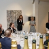 18 maart 2013 was er in Culinaire Verwennerij Bij Jef een exclusieve champagne-proeverij. Op de foto Vitalie Taittinger van het beroemde champagnehuis en gastvrouw Nadine Mögling. Op de achtergrond het prachtige werk van Jolanda van Gennip.