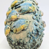 Gerrie Lulof: Fishwave (2026), aardewerk, 13 x 11 x 11 cm. 175 euro