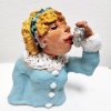 Jeannet Klement: Annabelle eet een haring, aardewerk, engobes, glazuur, 10 x 10 x 7 cm. 100 euro