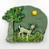 Jeannet Klement: Deer in the night (2023-2025), aardewerk, 19 x 24 x 3 cm. 175 euro