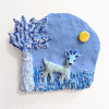 Jeannet Klement: Deer in the night (2023-2025), aardewerk, 19 x 22 x 3 cm. 175 euro