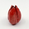 Jolet Leenhouts: Rode tulp D (2024), aardewerk, ca 7 cm. 35 euro