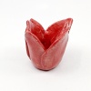 Jolet Leenhouts: Rode tulp K (2024), aardewerk, ca 7 cm. 35 euro
