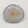 Marianne Aulman: Broche hortensia, mixed media, 7 x 5 cm. 35 euro
