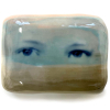 Marieke Peters: Seeing things #35, mixed media op keramiek, 5,5 x 7,5 x 2 cm. 130 euro