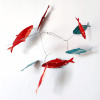 Maurice Christo van Meijel: Schooltje (2026) drukinkt, papier en draad, 10 x 10 x 5 cm. 50 euro