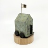 Tonny de Brouwer: Strandhuisje dubbeldeur, brons, 18 x 7 x 7,5 cm.